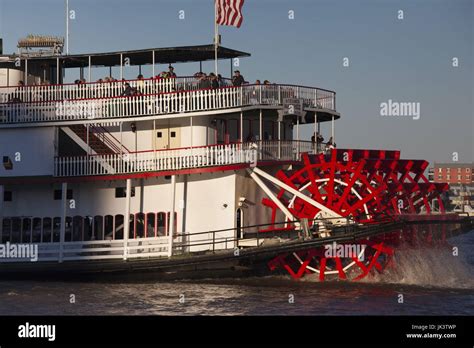 Natchez riverboat hi-res stock photography and images - Alamy