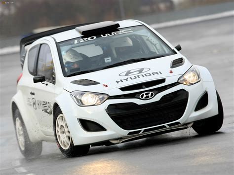 Hyundai i20 WRC Prototype 2012 wallpapers (2048x1536)