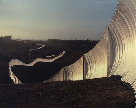 Christo and Jeanne-Claude Christo E Jeanne-claude, Christo Artist, Land Art, Bulgaria, Running ...