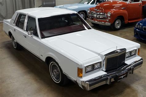 1980 Lincoln Town Car Interior