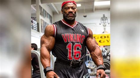 Dexter Jackson Looks Unbelievable Two Months Out From The 2019 Olympia ...