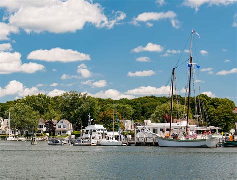 7 Best Connecticut Beach Towns - WorldAtlas