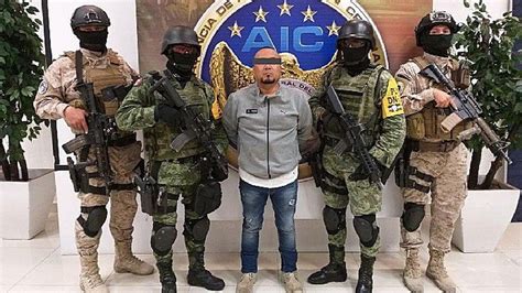 Mexico crime: Mexican police seize alleged oil theft crime boss The ...