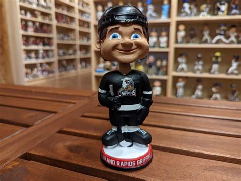 Bobblehead Hall of Fame unveils first Grand Rapids Griffins figurine ...