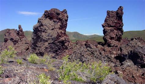 Crater of the Moon Volcanic Formation at Arco, Idaho | Craters of the ...