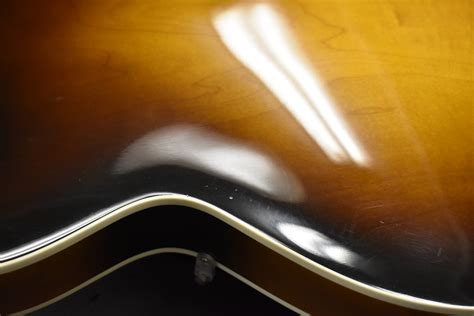 2002 Gibson ES 135 Sunburst Finish Semi Hollow Guitar 12 — Postimages