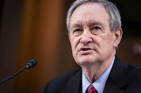 Trump’s Bank Watchdog Pick to Get Senate Action, Crapo Says - Bloomberg