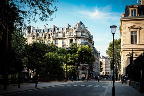 Explore Each of the Unique Neighborhoods of Paris | Portico