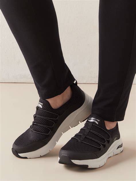 Wide-Fit, Mesh Slip-On Bungee Sneaker - Skechers | Penningtons