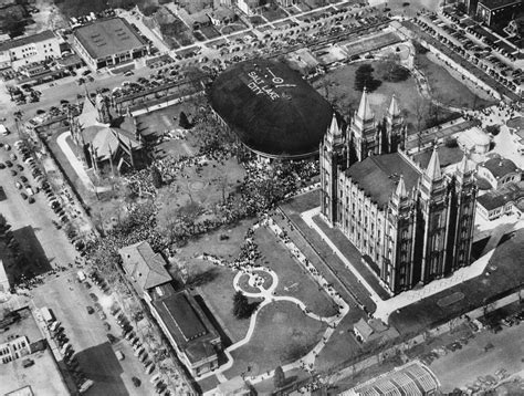 The Mormon Tabernacle, In Salt Lake Photograph by Everett