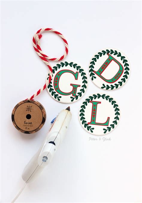 PitterAndGlink: Easy DIY Monogram Ornament