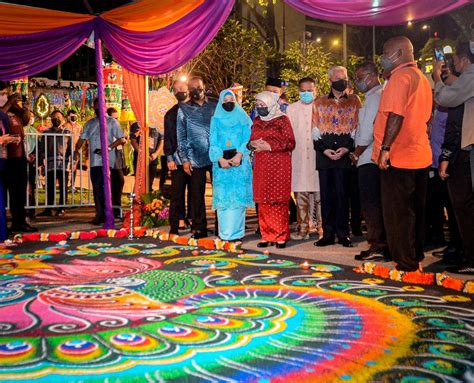 Majlis rumah terbuka Deepavali 2021 jadi penanda aras program fizikal akan datang - Nancy