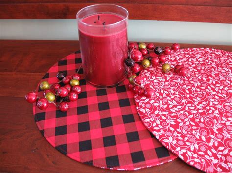 Circular Red Black Plaid Placemats Reversible Country Round | Etsy | Christmas placemats, Black ...