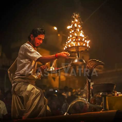 Ganga Aarti in Varanasi | Evening Ganga Aarti | Morning Ganga Aarti ...