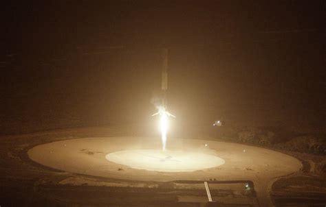 Here's Why the SpaceX Rocket Landing Is Such a Big Deal - NBC News