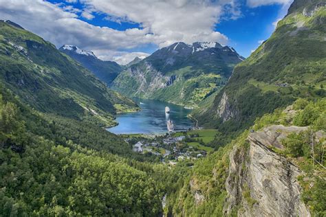 Geirangerfjord Wallpaper