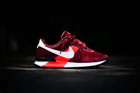 NIke Air Pegasus 83/30 - Team Red / Atomic Red | Sole Collector