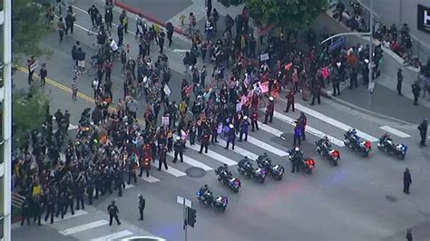 2 officers injured during George Floyd protest in Downtown LA [Video]