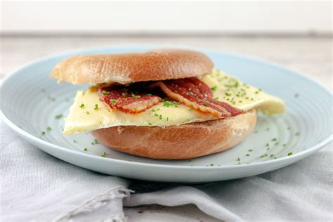 Bacon and egg bagel | Ohmydish