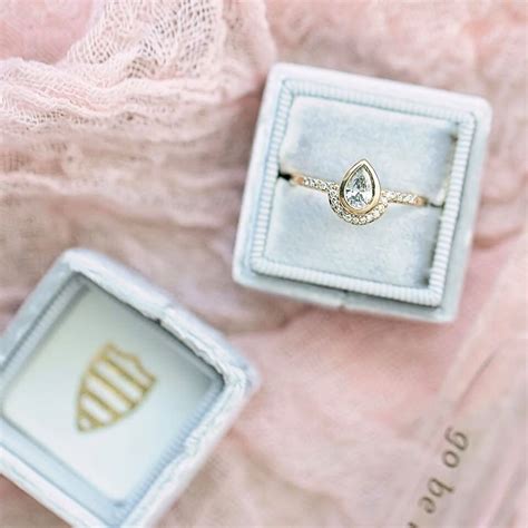 Guide To Buying A Custom RIng — ALYSSA & ANNA