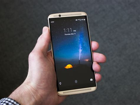 ZTE Axon 7 features, specs, and photos - Business Insider