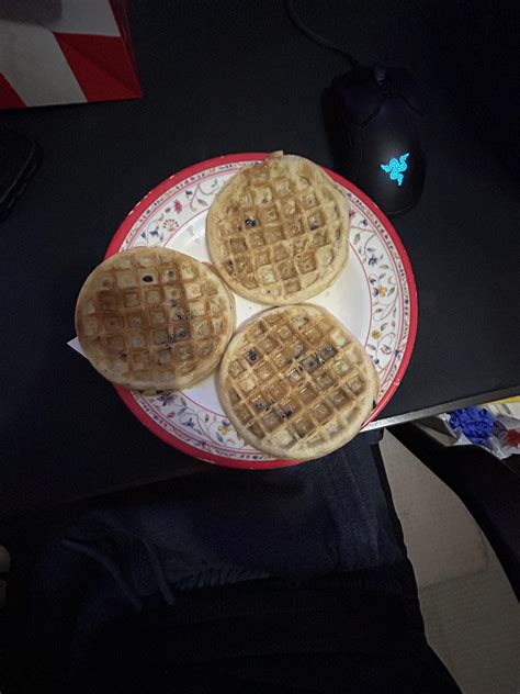 Just smoked a joint, got some blueberry eggos life feels tranquil : r/trees