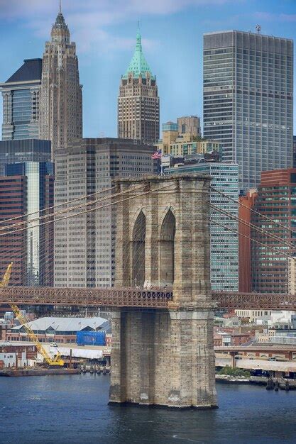 Premium Photo | Aerial view of manhattan skyline and brooklyn bridge ...