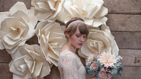 6 gorgeous ways to use DIY paper flowers for your wedding – SheKnows