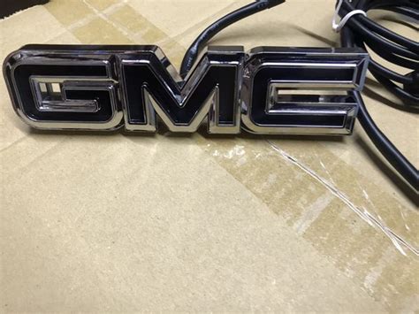 Lighted Grill Emblem For 2018 Gmc Sierra