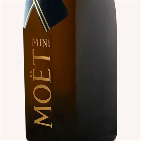 Individually Personalised Moët Rosé Minis Set (24 x 20cl) | Moët & Chandon – Moet Gifting AU