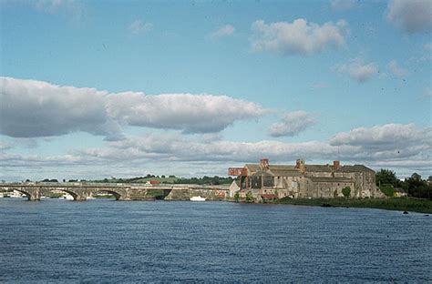 Banagher Bridge and Maltings © Alan Murray-Rust :: Geograph Ireland