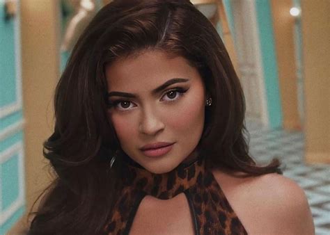 Kylie Jenner Wears Custom Leopard-Print Bodysuit And Cape By Rey Ortiz ...