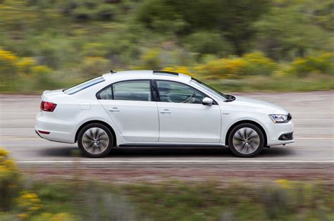 Volkswagen Jetta Hybrid - Information and photos - MOMENTcar