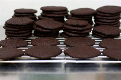 chocolate wafers | Chocolate wafer cookies, Homemade chocolate, Chocolate wafers