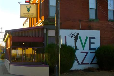 17 Best Restaurants in Evansville, IN [2023 Updated]