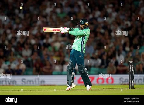 Oval Invincible's Sunil Narine batting during The Hundred match at The ...