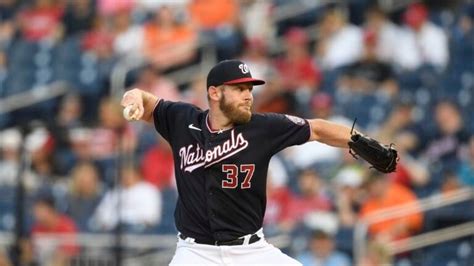 Stephen Strasburg announces his retirement at 35