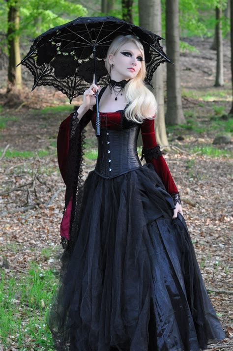 Medieval Gothic Stock | Carnevale, Foto divertenti, Foto divertenti di ...