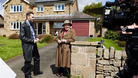 'Vera': First Look At David Leon's Return, Joining Brenda Blethyn In ...