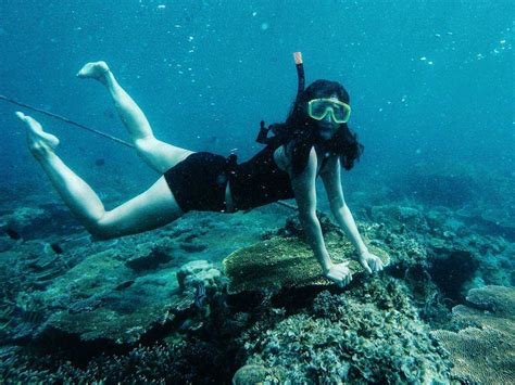 Melihat Ikan dan Karang Cantik di Spot Snorkeling Belitung