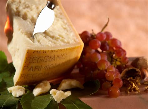 Alla scoperta del Parmigiano Reggiano tra storia e cultura gastronomica ...