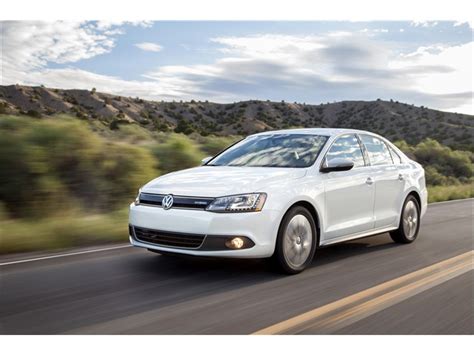 2014 Volkswagen Jetta Hybrid Review, Pricing, & Pictures | U.S. News