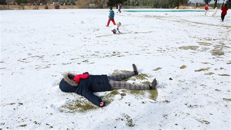 Johannesburg Sees First Snowfall in Over a Decade - The New York Times