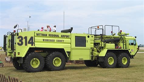 File:Wittman Regional Airport fire truck AV2005.jpeg - Wikimedia Commons