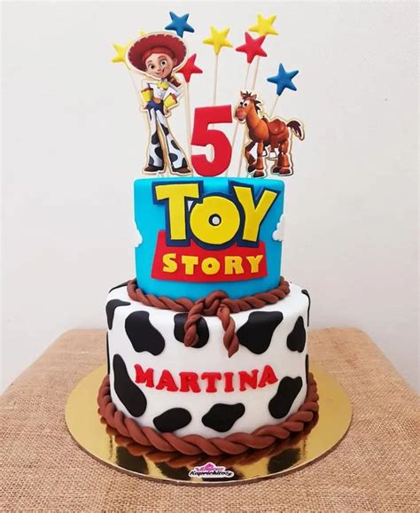 15 Eye-Catching Toy Story Cake Ideas & Designs | The Bestest Ever! | Toy story birthday cake ...