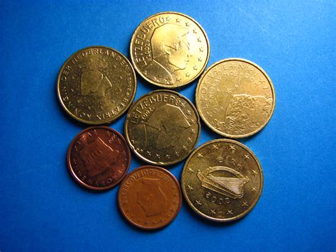 Euro coins circle packing | The twelve non-trivial arrangeme… | Flickr