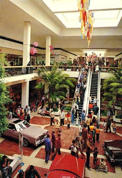 Tanforan Shopping Center (aka The Shops At Tanforan)- circa 1970s : r ...