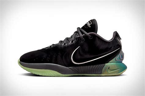 Nike LeBron XXI Basketball Shoes | Uncrate