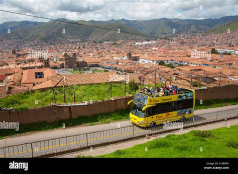 Double deck bus tour cusco hi-res stock photography and images - Alamy