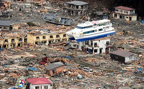 Terremoto atinge o Japão - 29/01/2018 - Mundo - Fotografia - Folha de S.Paulo